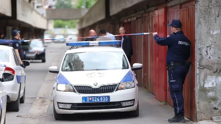 OVDE JE UBIJEN ČOVEK NA NOVOM BEOGRADU Policija juri ubicu (FOTO)