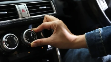 VOZAČI, NE IGNORIŠITE OVO: Jedna greška sa klimom može vas koštati STOTINE EVRA!
