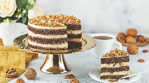 CRNO BELA TORTA ZA PRVI MAJ Rapsodija ukusa, baš kao stvorena posle roštilja