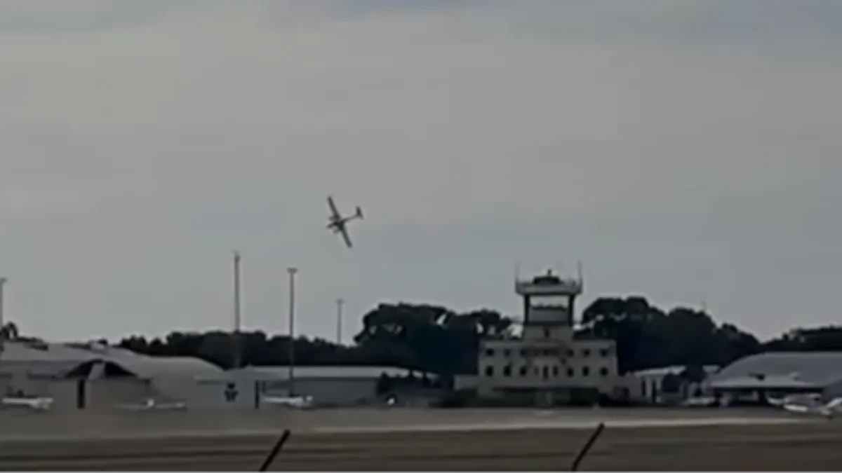 SRUŠIO SE AVION U AUSTRALIJI, IMA MRTVIH Kamere zabeležile pad, buknuo požar (VIDEO)