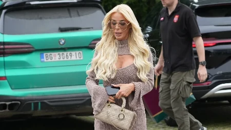 DRAMA KOJA TUTNJI IZA KULISA Voditeljka Pinka brutalno isprozivala Desingericu, više ne želi ni reč sa njim!