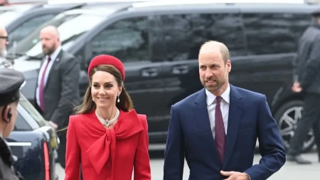 SLAVE 15 GODINA BRAKA Princ Vilijam i Kejt Midlton objavili divnu porodičnu fotografiju, ovaj sin će biti viši od tate!