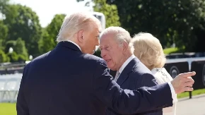 KRALJ PAO NA NISKE GRANE Čarls usred Vašingtona lobirao za Ukrajinu, pa počeo da se hvali: Mi smo najbolji