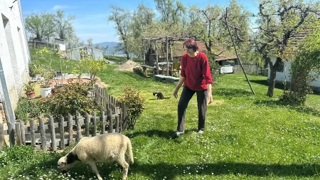 PRVO POPIJEM KAFU, PA IDEM U ŠTALU Baka Vera otkriva tajnu života na selu - ovo je njena poruka za mlađe žene