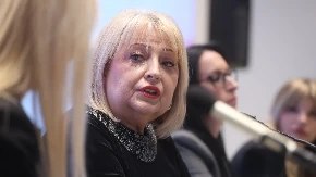 "ON MISLI DA SAM JA NA PRODAJU?" Slavicu Đukić Dejanović je ovaj potez supruga Ranka baš uvredio: Nekoliko meseci nisam pričala sa njim