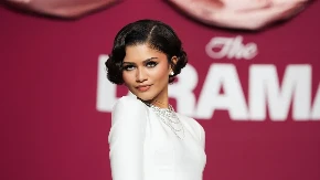 Ma ona je genijalna! Prelepa glumica ostavila najbolje za kraj, sve je stalo kada se pojavila u ovom izdanju