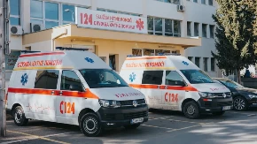 POZNATO KAKO SU POVREĐENA DECA U STRAVIČNOM UDESU Njihov otac sveštenik i majka poginuli, prikuplja se novčana pomoć