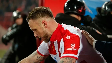 "BIO BI TO HARIKIRI"... Arnautović još jednom šokirao navijače Zvezde