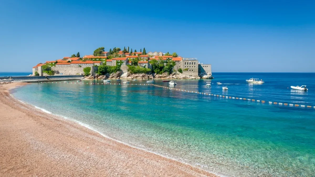 Ne samo turisti, već i meštani jedva čekaju - jadranski biser se otvara na leto