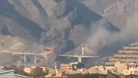 OSMORO MRTVIH, 95 POVREĐENIH U NAPADU NA KLJUČNI MOST Snimljen trenutak kad je raznesen (VIDEO)