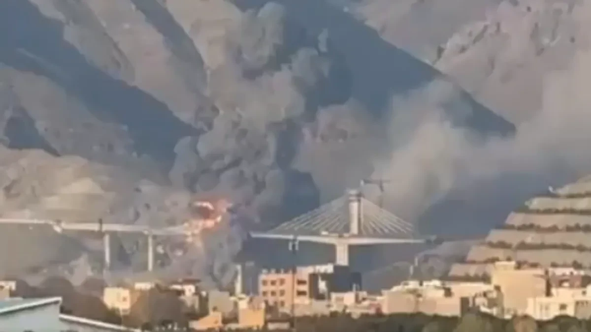 OSMORO MRTVIH, 95 POVREĐENIH U NAPADU NA KLJUČNI MOST Snimljen trenutak kad je raznet (VIDEO)