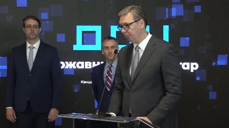 "Ovo predstavlja budućnost naše zemlje": Vučić u Kragujevcu prisustvuje puštanju u rad novih modula data centra i superkompjutera (VIDEO)