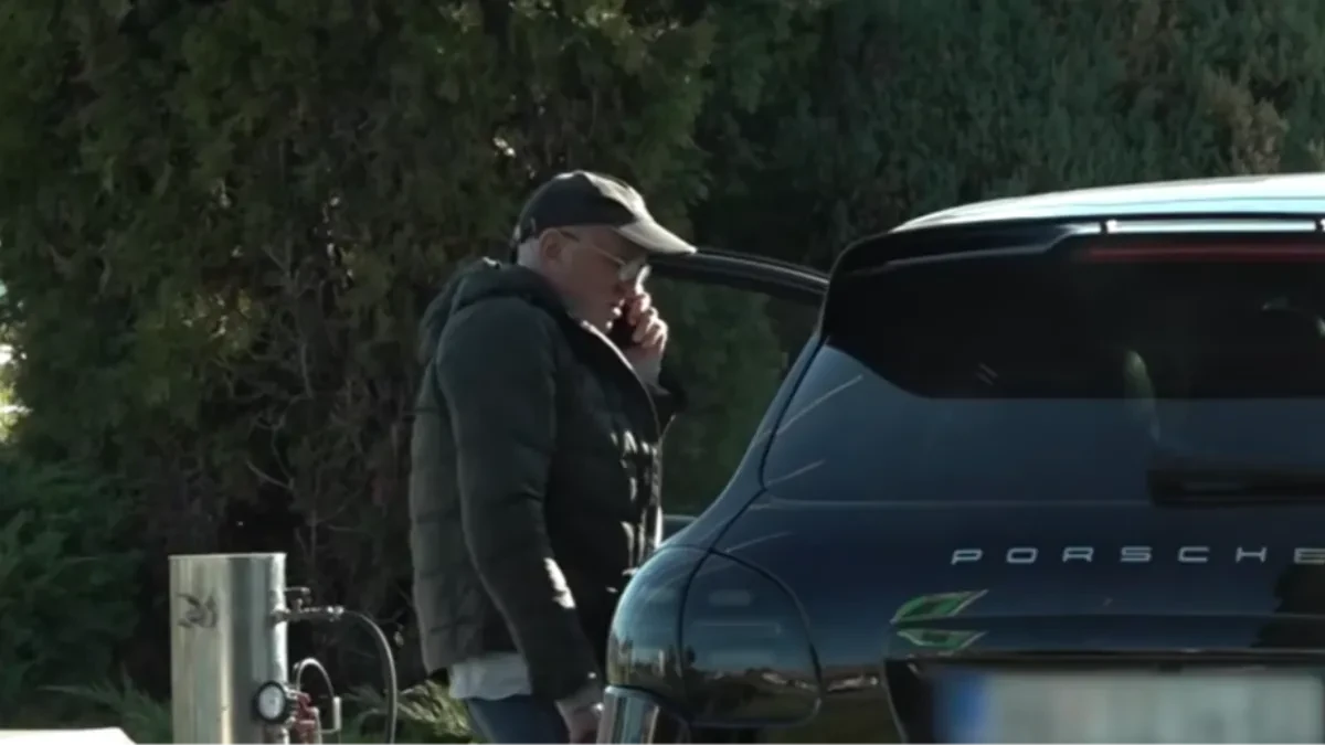 Naš pevač na nastupu dobio morbidne pretnje: "Bićeš ubijen i vrađen u mrtvačkom sandruku!" 