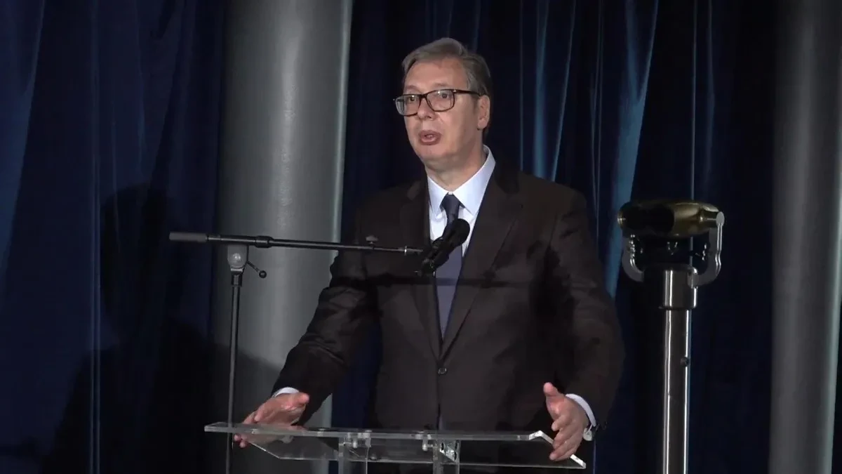 "Prvi robot u junu" Vučić najavio: Imaće i vojnu upotrebu! 