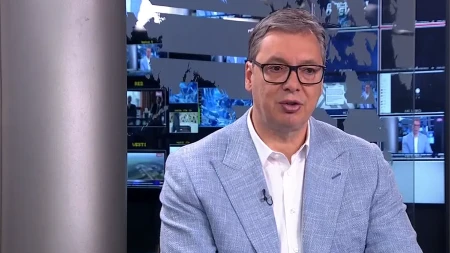 "Srbija raste najbrže u Evropi" Vučić najavio veće plate i penzije 