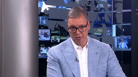 „Morate 100 puta da ponovite“: Vučić besan zbog sporosti sistema, traži hitna rešenja za sela