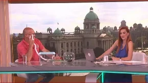 Voditeljka se skamenila od straha! Haos u emisiji uživo: "Suze mi kreću..."