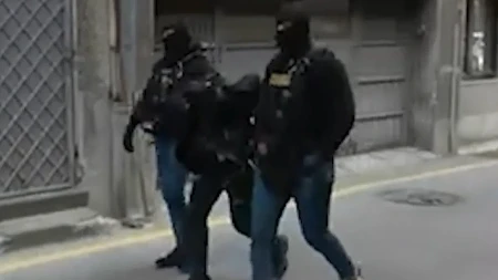 Naterali žrtvu da gleda kako mu kopaju grob pa ga ubili! Kavčanin pao u Beogradu