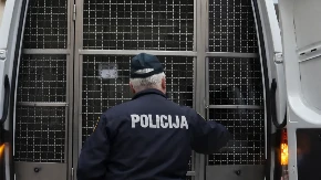 Užas u komšiluku Ucenjivao blisku osobu eksplicitnim snimcima