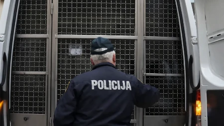 Užas u komšiluku Ucenjivao blisku osobu eksplicitnim snimcima