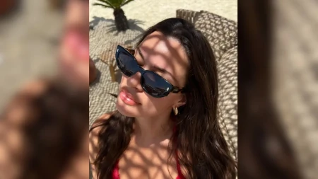 Skinula se Dragana Kosjerina: Voditeljka u minijaturnom bikiniju! (FOTO)