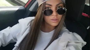 "MISLILA SAM DA JE ŠMEKER,  ISPOSTAVILO SE DA NIJE" Pevačica priznala da je bila zaljubljena u kolegu