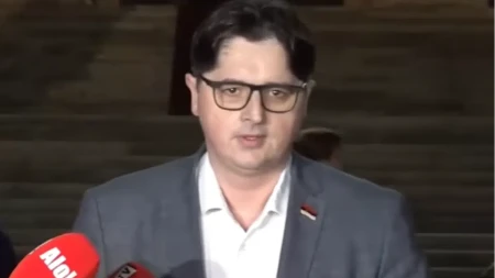 UGLJEŠA MRDIĆ TRAŽI HITAN ODGOVOR: Dolovac da objasni kojim ambasadorima je slala SMS poruke tražeći podršku da ne poštuje odluku Ustavnog suda svoje zemlje?