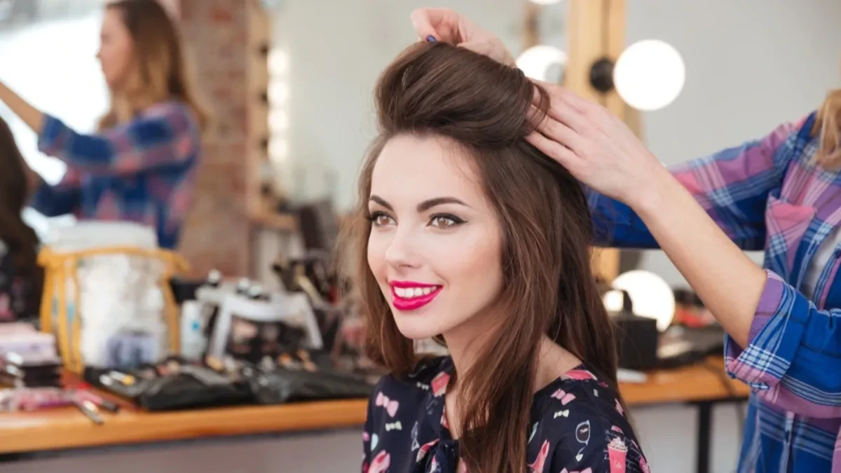 Hit boja kose koja podmlađuje: Žene je masovno traže jer briše umor i godine u trenu!