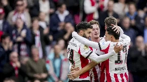 VELIKO SLAVLJE U AJNDHOVENU PSV treći put uzastopno osvojio šampionsku titulu u Holandiji