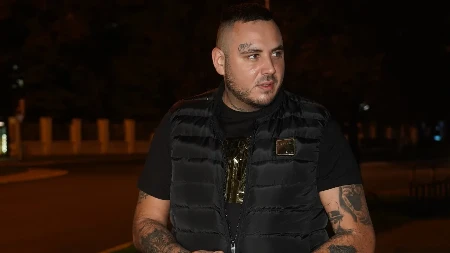 "STANIJA JE INSTITUCIJA ZA MAJU" Filip Car demolio bivšu i Asmina, a evo da li sme da uđe u Srbiju!