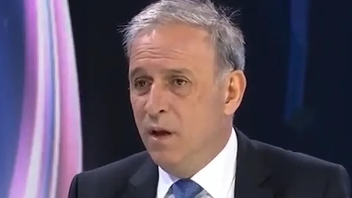 "IZABRAO JE UDOBRNU KANCELARIJU KADA JE TREBALO DA BRANI NAROD" Stefanović: Ponoš pokušava da umanji značaj akcije naše Vojske i policije