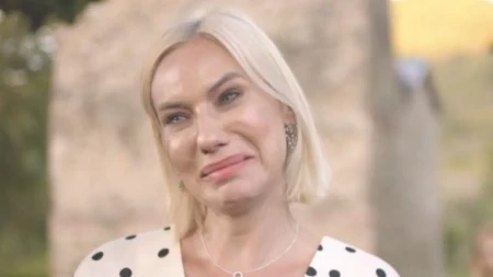 VODITELJKA RTS-A SAZNALA POL ČETVRTOG DETETA Plače od sreće, ne može da suzdrži emocije!