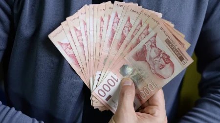 STIŽE KEŠ NA RUKE: Fond PIO se oglasio