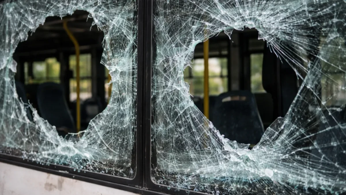 KARAMBOL U NIŠU Autobus sleteo sa kolovoza i udario jednu osobu