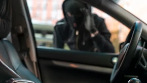 OVAJ DETALJ VAS MOŽE DOVESTI U KANDŽE LOPOVA Na prvu deluje bezazleno, ali uopšte nije!