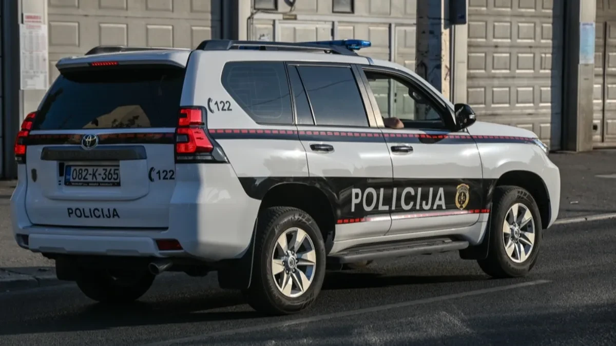 KOST ZAUSTAVILA NOŽ U GRUDIMA! Muškarac pokušao da ubije bivšu, ima debeo dosije