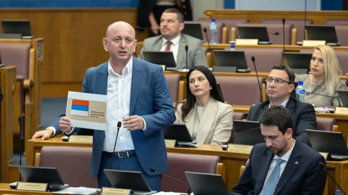 Trobojka nije prošla u Skupštini Crne Gore