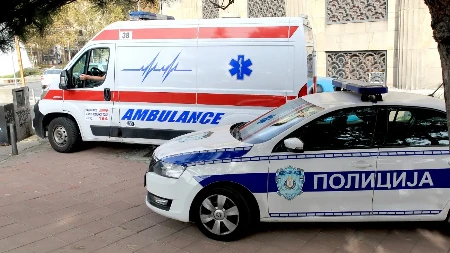 HOROR NA VRAČARU, ŽENA ISPALA KROZ PROZOR! Jeziva scena ispred zgrade, Hitna pomoć mogla samo da konstatuje smrt