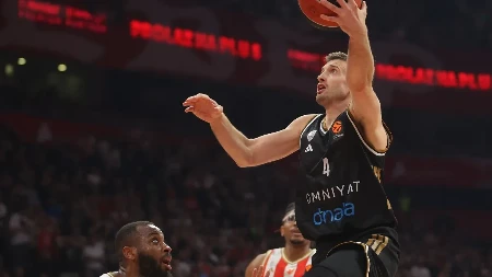 ZVEZDA ČULA LOŠE VESTI Avramović režirao veliki preokret Dubaija