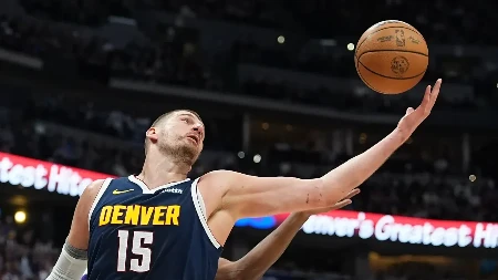 ŠTA OVO BI? Jokić naterao protivnika ga postane balerina (VIDEO)