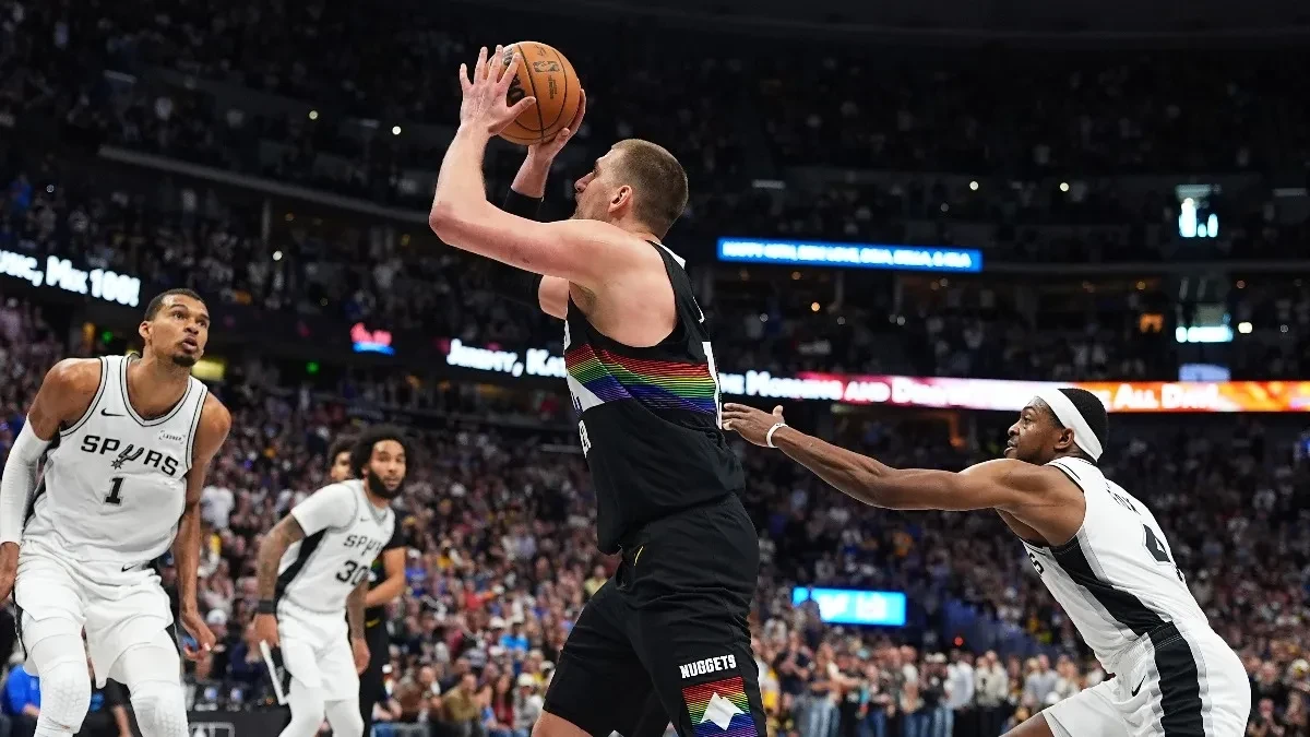 HIT SCENA NA KONFERENCIJI Jokić do suza nasmejao Amerikance