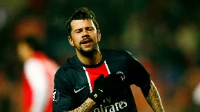 ON VIŠE NE IZGLEDA OVAKO Englezi pali u nesvest zbog šok promene Mateje Kežmana (VIDEO)