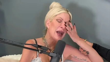 Čuvena glumica doživela tešku saobraćajnu nesreću: U trenutku sudara sa njom bilo sedmoro dece!