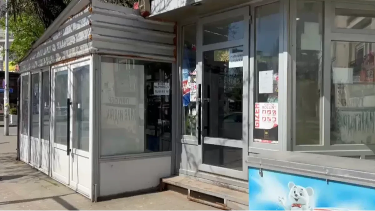 LOKVA KRVI U LOKALU GDE JE UNUK UBIO DEDINU PARTNERKU Komšije u strahu nakon zločina u Obrenovcu