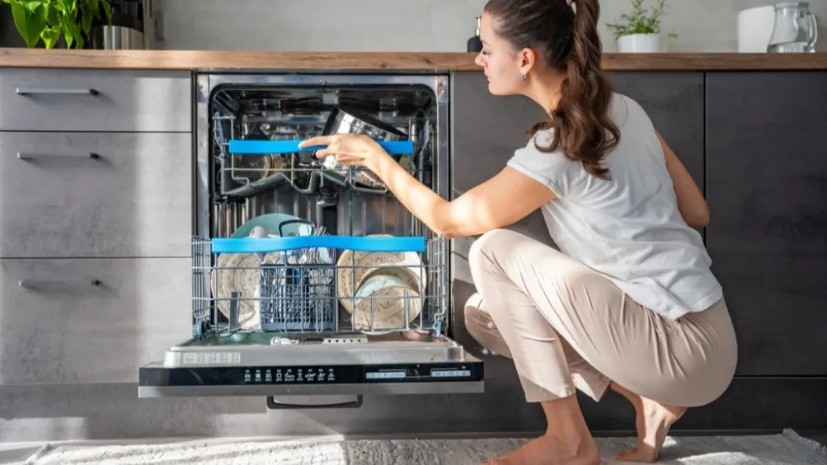 MNOGI NEMAJU POJMA Evo čemu zapravo služi donja korpa mašine za pranje sudova