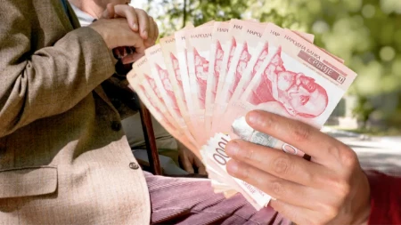 USKORO STIŽE NOVAC: Lepa vest za 1.417.558 penzionera