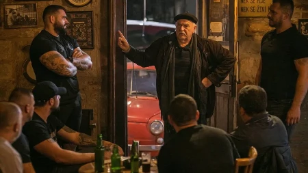 VIC DANA Ulazi u kafanu čikica od 65-70 godina i drekne...