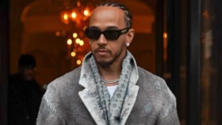 NA PREDNJEM SEDIŠTU MOG FERARIJA Hamilton provozao rijaliti zvezdu: Ovo je ludilo