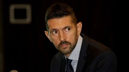 LONČAR O UZROCIMA PORAZA Čak 16 bacanja, Bongin gest i kasno buđenje Karlika