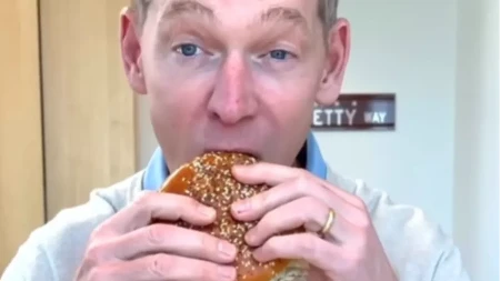 "Moja mama je kriva za sve" - konačno se oglasio šef Mekdonaldsa povodom katastrofalnog nastupa